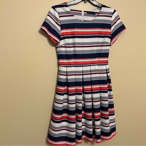 Short sleeved dress